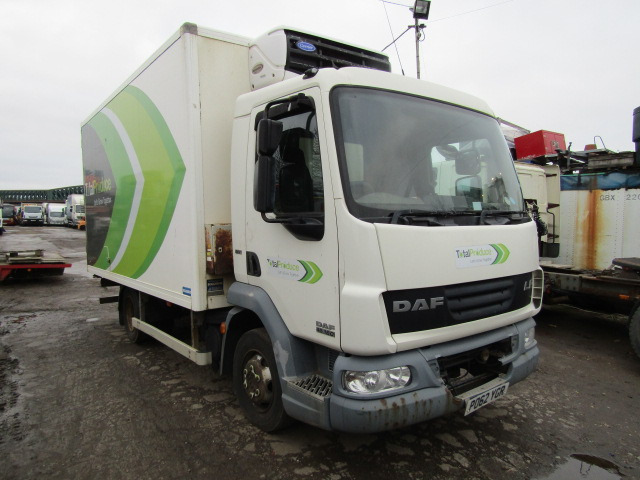 DAF LF 45 160 REFRIDGERATED TRUCK 2012 FOR BREAKING (CARRIER FRIDGE UNIT) - Lastbil: bild 1 DAF LF 45 160 REFRIDGERATED TRUCK 2012 FOR BREAKING (CARRIER FRIDGE UNIT) - Lastbil: bild 1