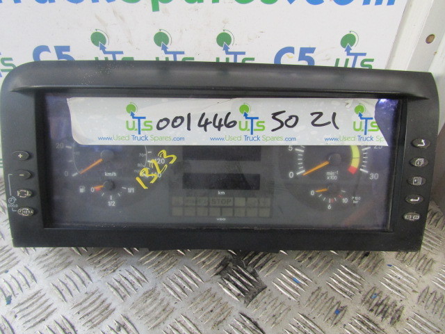 MERCEDES ATEGO 1823 CLOCK CLUSTER P/NO A001 446 5021 - Elektriskt system för Lastbil: bild 1 MERCEDES ATEGO 1823 CLOCK CLUSTER P/NO A001 446 5021 - Elektriskt system för Lastbil: bild 1