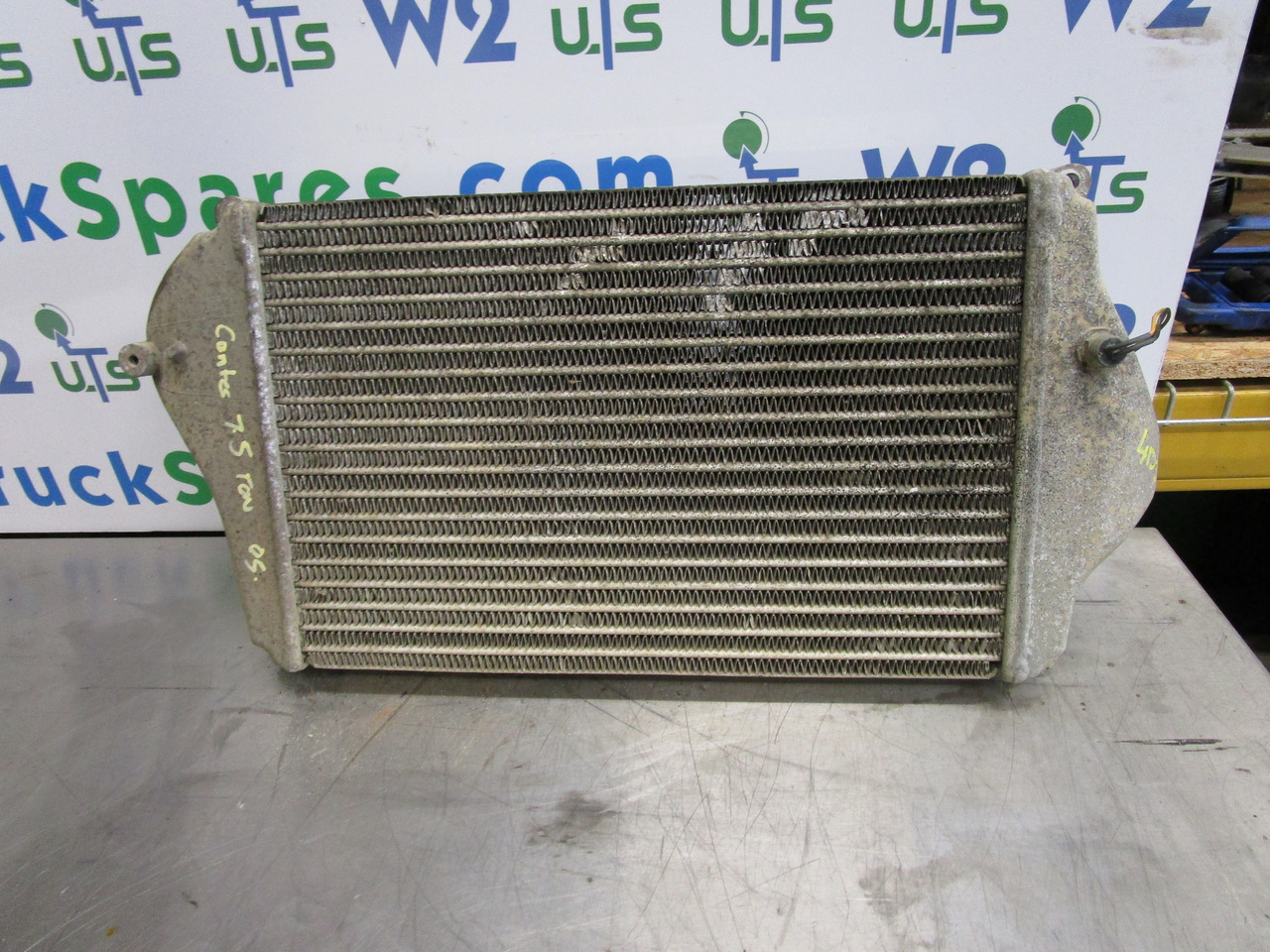 MITSUBISHI CANTER INTERCOOLER - Kylare för Lastbil: bild 1 MITSUBISHI CANTER INTERCOOLER - Kylare för Lastbil: bild 1