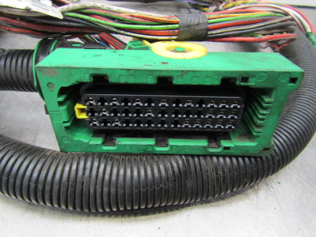 VOLVO FH13A ECU / FUSEBOARD HARNESS P/NO 20969699 / 02 - Kontrollenhet för Lastbil: bild 2 VOLVO FH13A ECU / FUSEBOARD HARNESS P/NO 20969699 / 02 - Kontrollenhet för Lastbil: bild 2