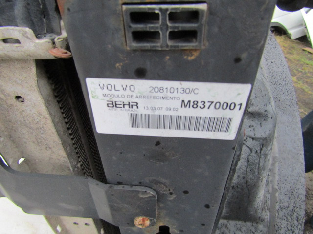 VOLVO FL7 FE240 RADIATOR/INTERCOOLER PACK P/NO 20810130 / C - Kylare för Lastbil: bild 2 VOLVO FL7 FE240 RADIATOR/INTERCOOLER PACK P/NO 20810130 / C - Kylare för Lastbil: bild 2