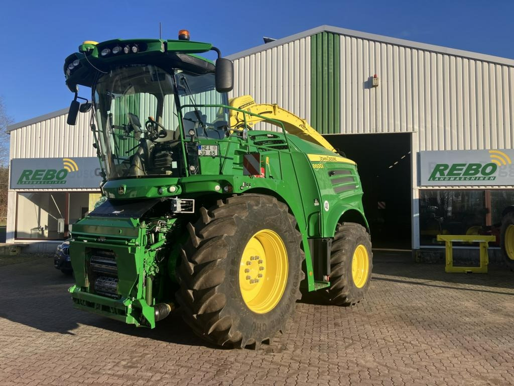 John Deere 8600 FELDHÄCKSLER - Skördemaskin: bild 1 John Deere 8600 FELDHÄCKSLER - Skördemaskin: bild 1