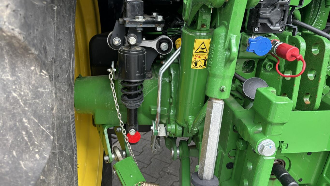 Ny Traktor John Deere TRAKTOR 6120M MIT KABINE: bild 25