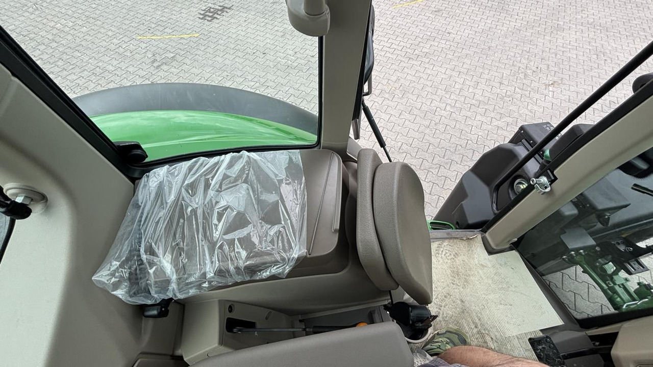 John Deere TRAKTOR 6120M MIT KABINE - Traktor: bild 5 John Deere TRAKTOR 6120M MIT KABINE - Traktor: bild 5