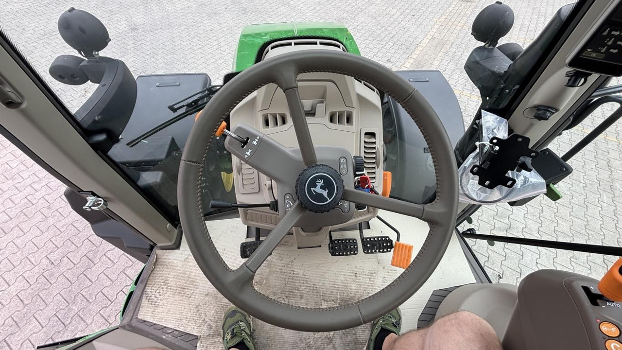 Ny Traktor John Deere TRAKTOR 6120M MIT KABINE: bild 9