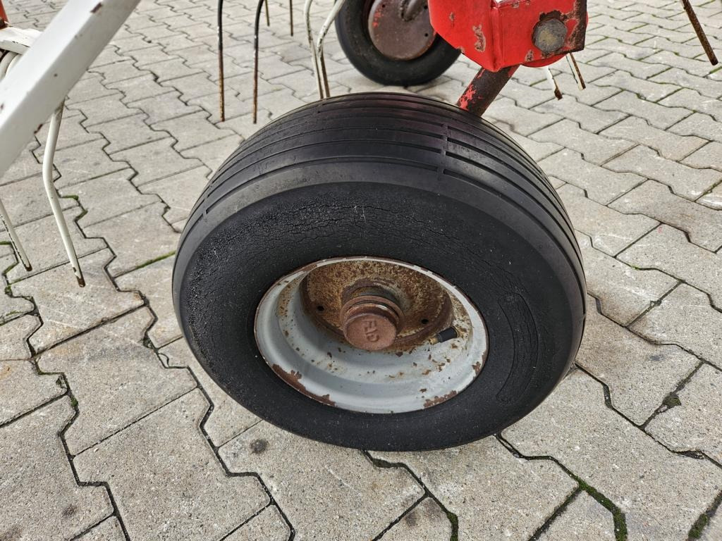 Pöttinger HIT 69 N-Z - Hövändare: bild 4 Pöttinger HIT 69 N-Z - Hövändare: bild 4