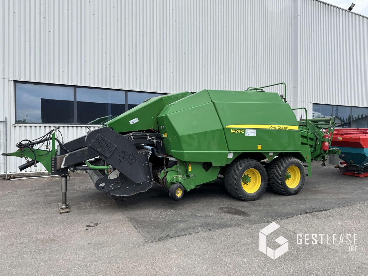 John Deere 1424H - Fyrkantspress: bild 1 John Deere 1424H - Fyrkantspress: bild 1