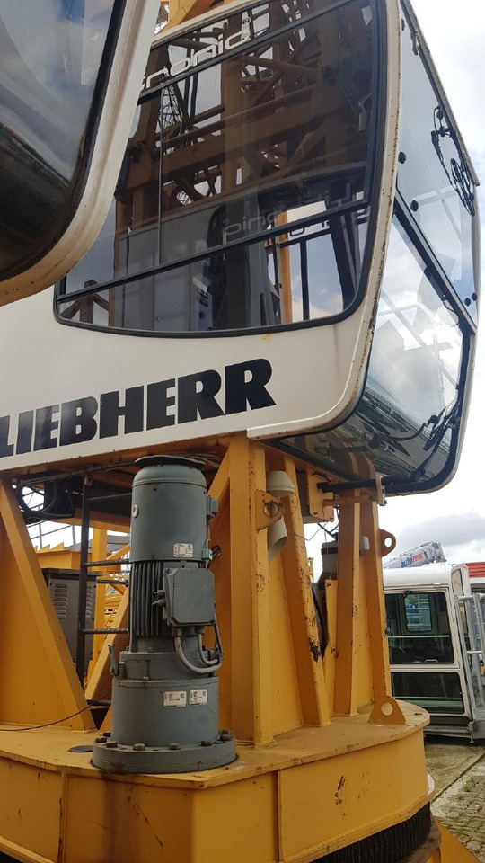 Liebherr 140 EC-H Litronic 2008 - Tornkran: bild 2 Liebherr 140 EC-H Litronic 2008 - Tornkran: bild 2