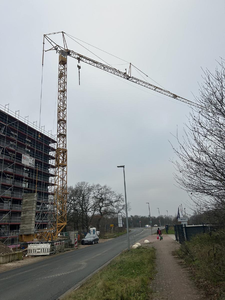 Liebherr 71k Baukran Turmdrehkran 71 K / Baujahr 2003 gebraucht - Tornkran: bild 1 Liebherr 71k Baukran Turmdrehkran 71 K / Baujahr 2003 gebraucht - Tornkran: bild 1
