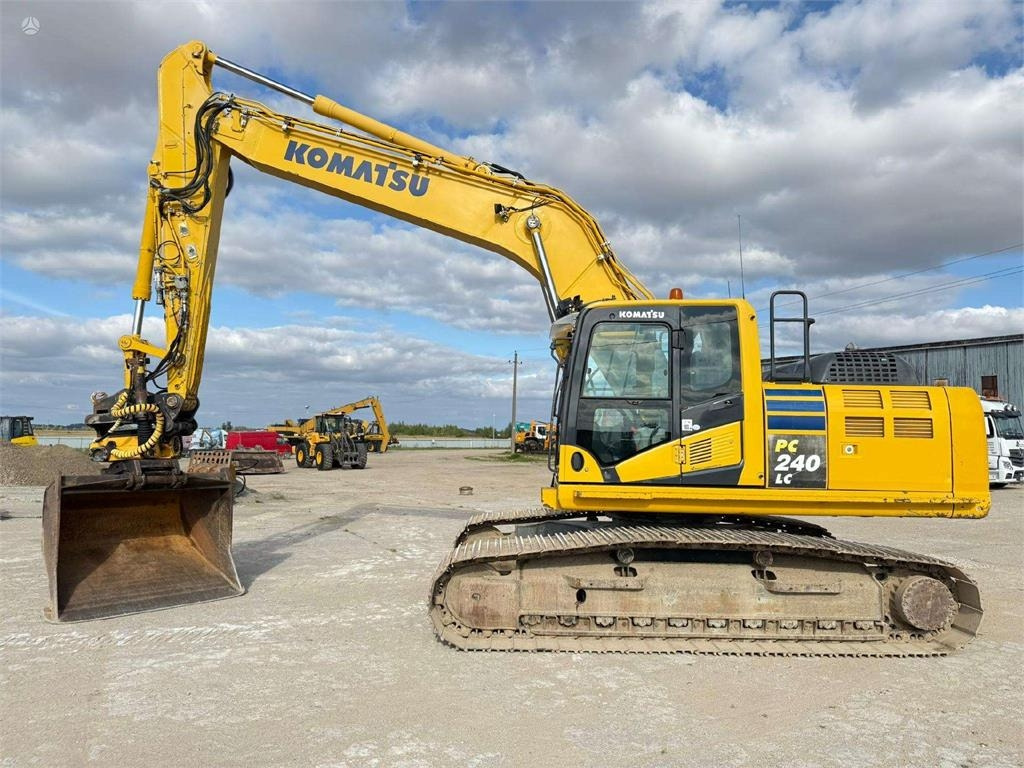 Komatsu PC 240 LC-10 ENGCON ROTOTILT - Bandgrävare: bild 2 Komatsu PC 240 LC-10 ENGCON ROTOTILT - Bandgrävare: bild 2