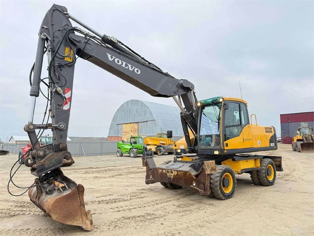Volvo EW 230 C, 25 ton - Grävmaskin på däck: bild 1 Volvo EW 230 C, 25 ton - Grävmaskin på däck: bild 1