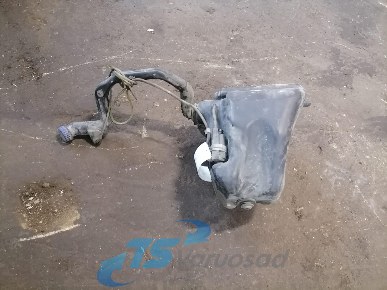 MAN Windscreen washer fluid tank 81264810079 - Vindrutetorkare för Lastbil: bild 3 MAN Windscreen washer fluid tank 81264810079 - Vindrutetorkare för Lastbil: bild 3