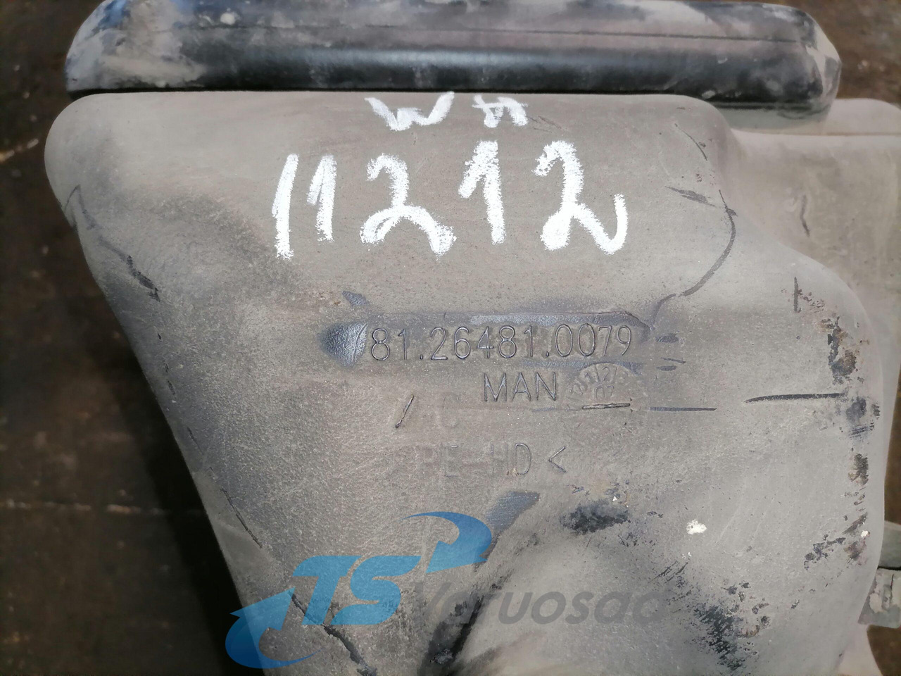 MAN Windscreen washer fluid tank 81264810079 - Vindrutetorkare för Lastbil: bild 2 MAN Windscreen washer fluid tank 81264810079 - Vindrutetorkare för Lastbil: bild 2