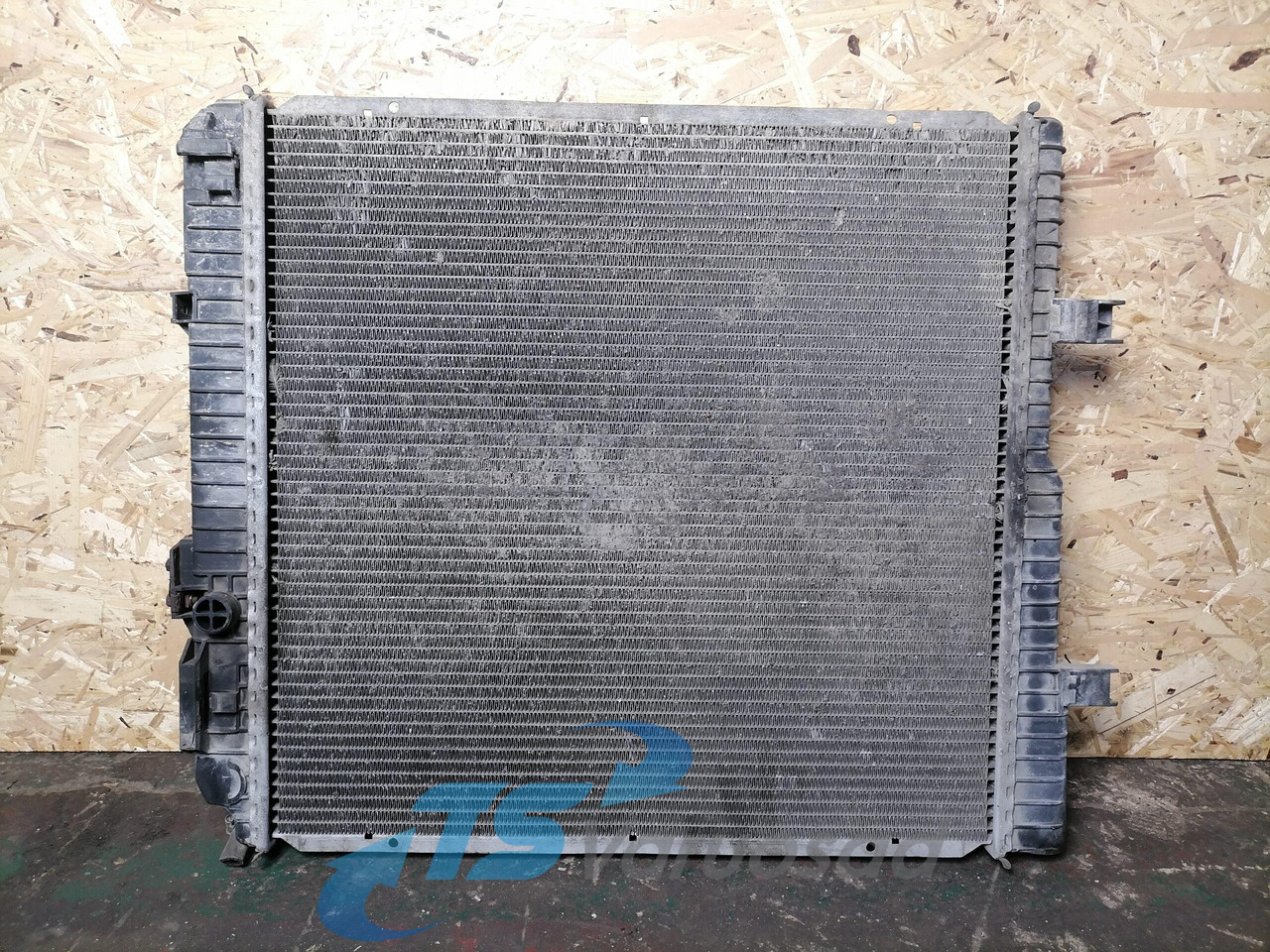 MB Cooling radiator A9705000403 - Kylare för Lastbil: bild 2 MB Cooling radiator A9705000403 - Kylare för Lastbil: bild 2