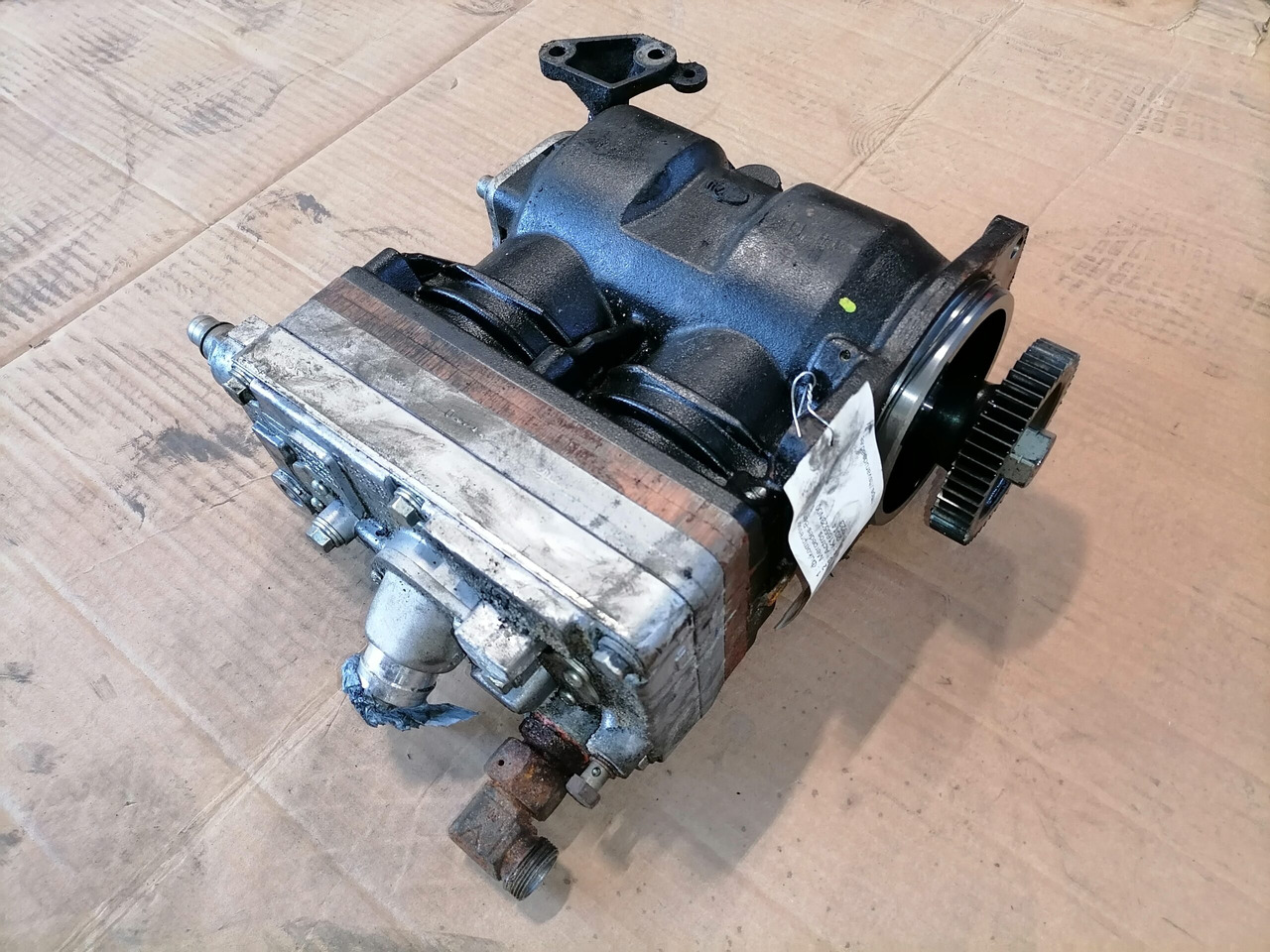 Mercedes-Benz Air compressor K165523N00 - Kompressor för Lastbil: bild 2 Mercedes-Benz Air compressor K165523N00 - Kompressor för Lastbil: bild 2