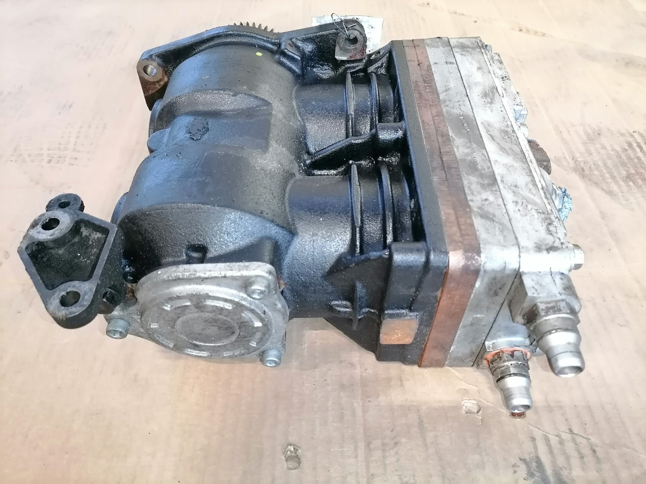 Mercedes-Benz Air compressor K165523N00 - Kompressor för Lastbil: bild 4 Mercedes-Benz Air compressor K165523N00 - Kompressor för Lastbil: bild 4