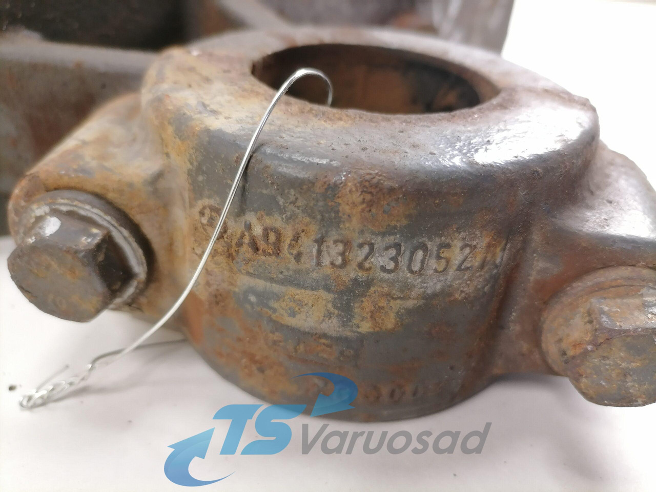 Mercedes-Benz Anti-roll bar bracket A9433232884 - Krängningshämmare för Lastbil: bild 3 Mercedes-Benz Anti-roll bar bracket A9433232884 - Krängningshämmare för Lastbil: bild 3