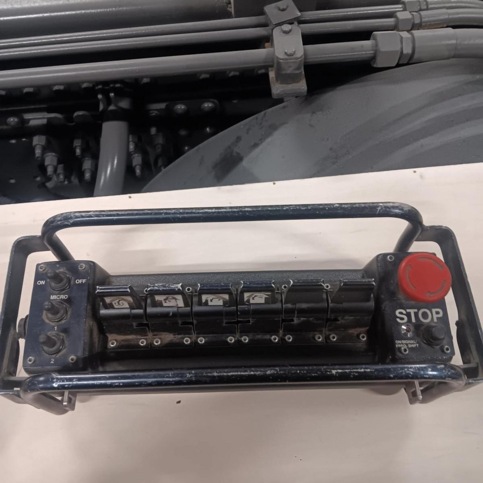 SCANRECO SCANRECO RC400 remote + receiver RC400 - Hydraulik för Lastbil: bild 3 SCANRECO SCANRECO RC400 remote + receiver RC400 - Hydraulik för Lastbil: bild 3