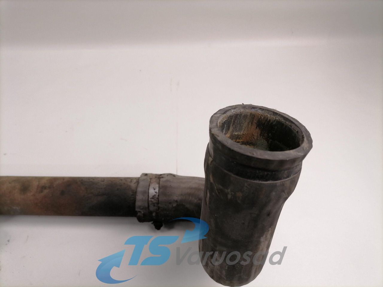 Scania Coolant pipe 1362974 - Kylsystem för Lastbil: bild 4 Scania Coolant pipe 1362974 - Kylsystem för Lastbil: bild 4