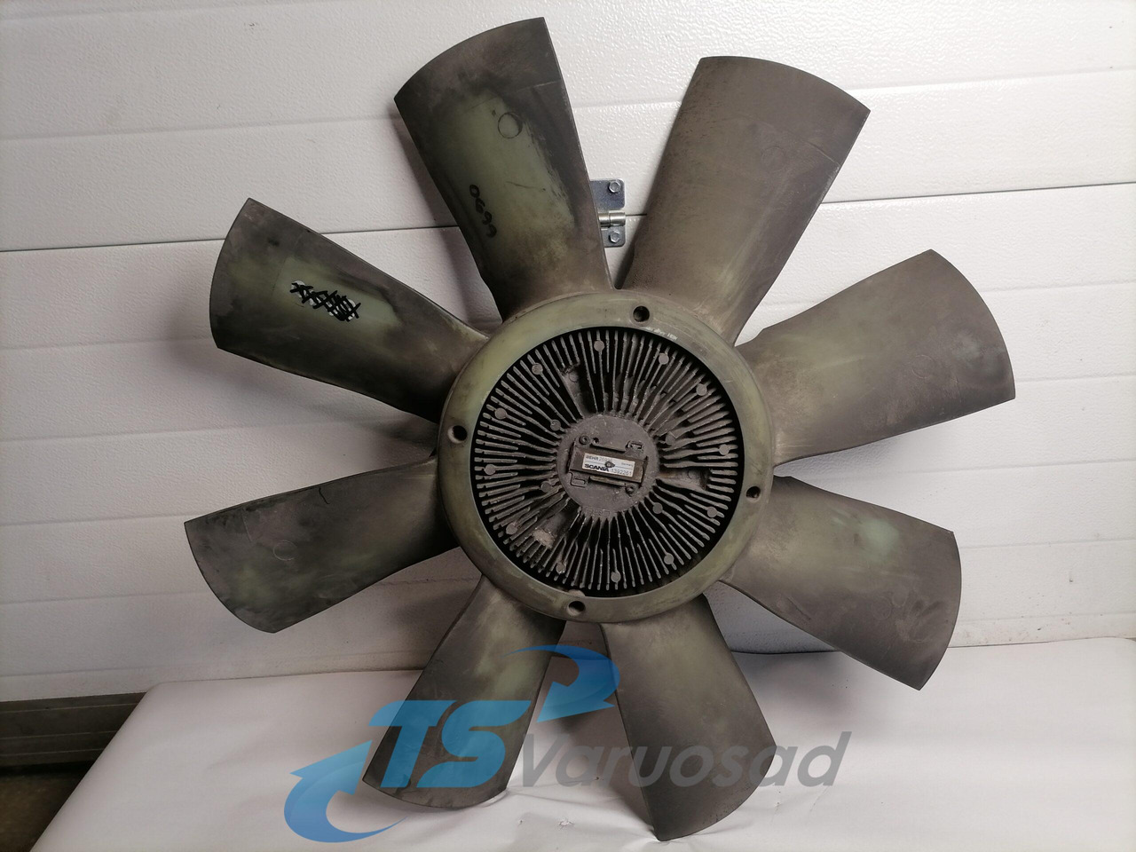 Scania Cooling fan 1392261 - Fläkt för Lastbil: bild 1 Scania Cooling fan 1392261 - Fläkt för Lastbil: bild 1