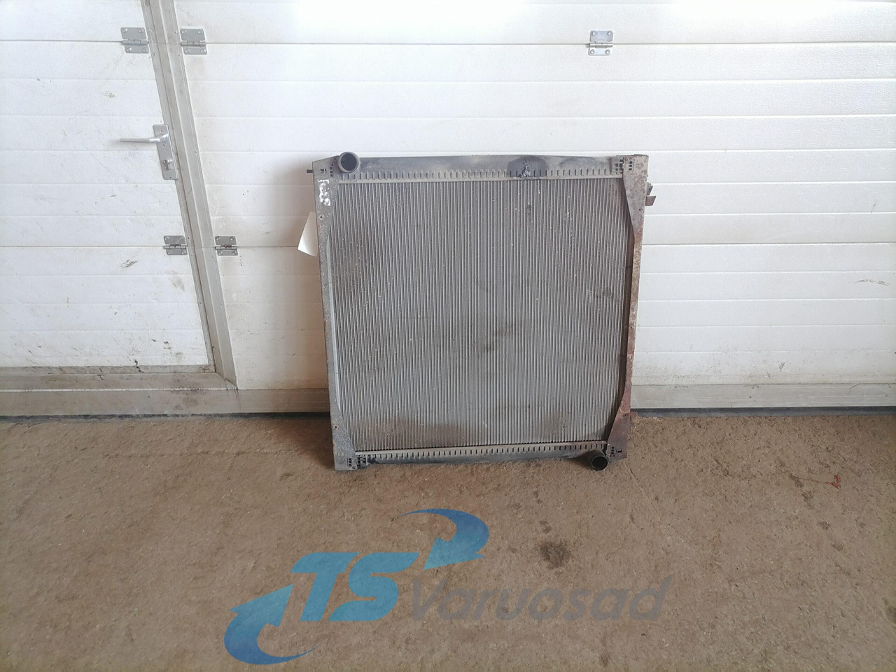 Scania Cooling radiator 1769997 - Kylare för Lastbil: bild 1 Scania Cooling radiator 1769997 - Kylare för Lastbil: bild 1