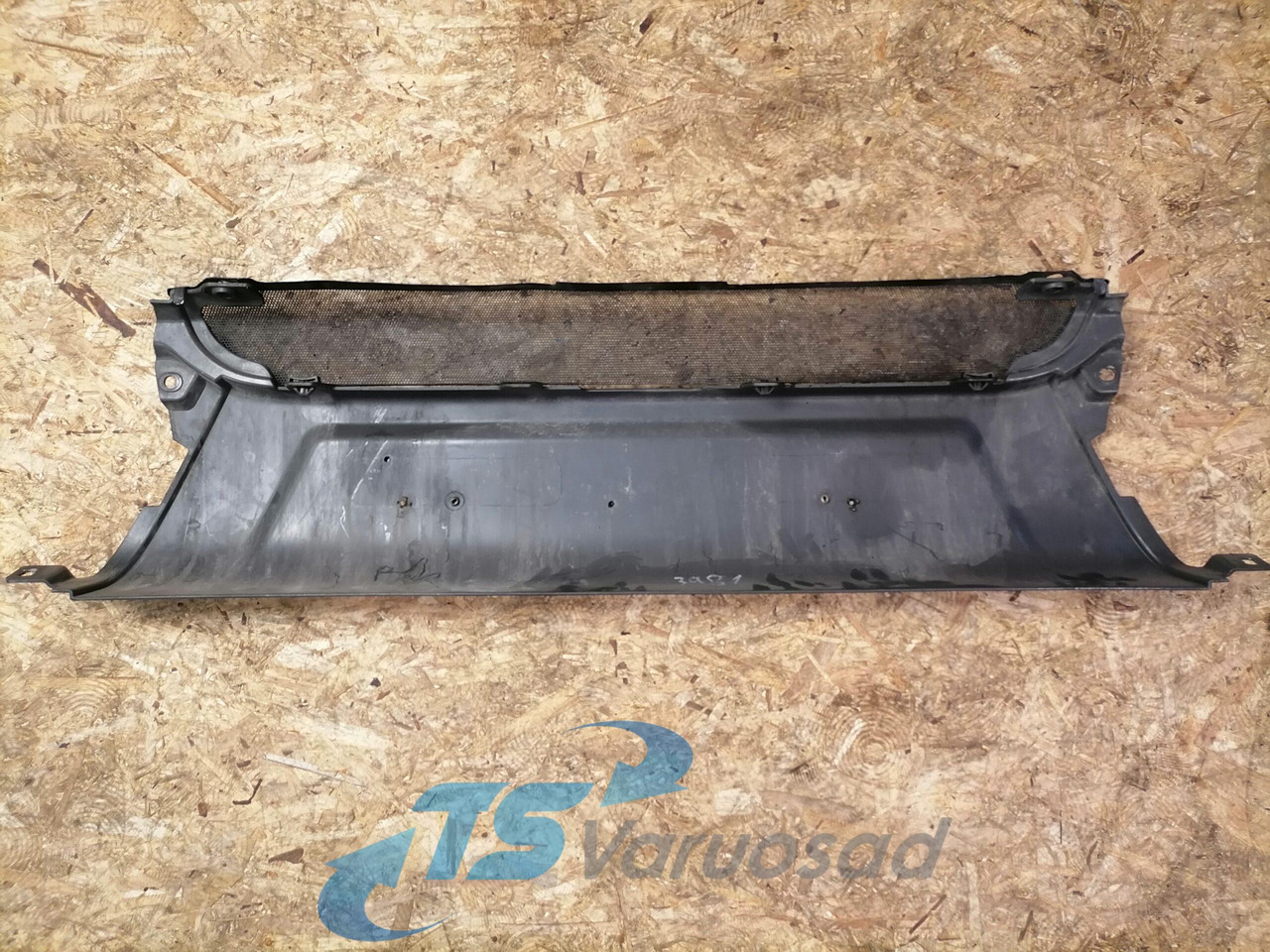 Scania Front bumper cover plastic 1865181 - Aerodynamik/ Spoiler för Lastbil: bild 2 Scania Front bumper cover plastic 1865181 - Aerodynamik/ Spoiler för Lastbil: bild 2