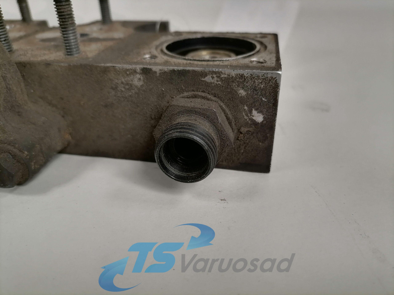 Scania Fuel valve 1528726 - Bränslesystem för Lastbil: bild 3 Scania Fuel valve 1528726 - Bränslesystem för Lastbil: bild 3