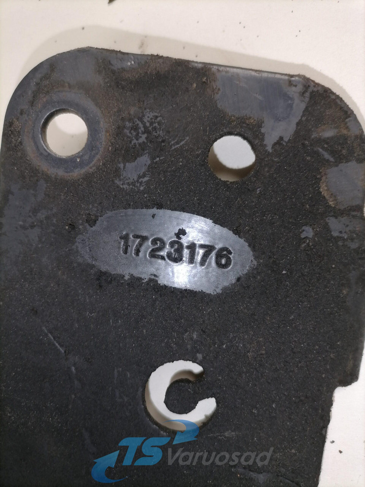 Scania Mudguard bracket 1723176 - Universaldel för Lastbil: bild 2 Scania Mudguard bracket 1723176 - Universaldel för Lastbil: bild 2