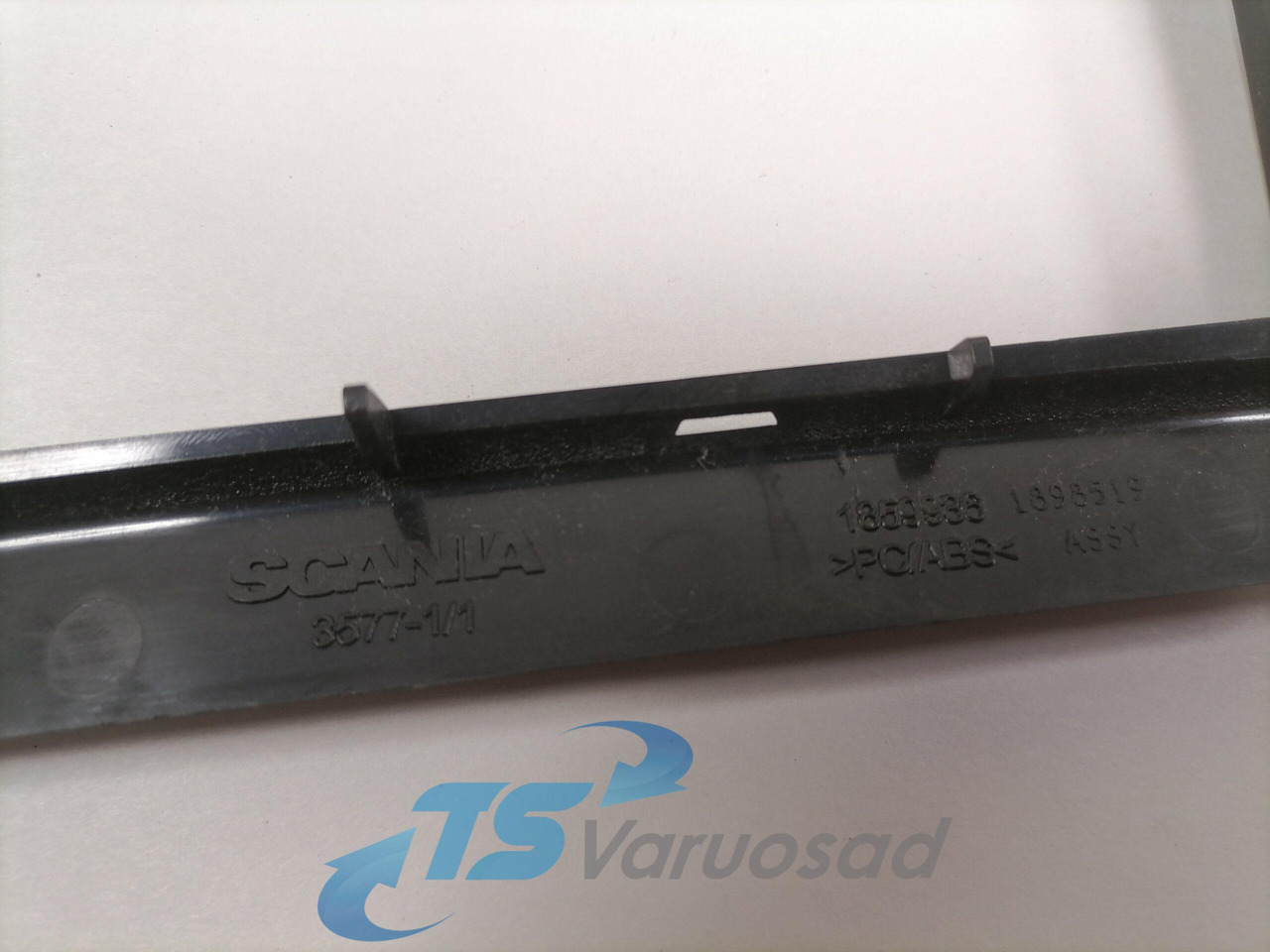 Scania Plastic cover 1859936 - Universaldel för Lastbil: bild 3 Scania Plastic cover 1859936 - Universaldel för Lastbil: bild 3