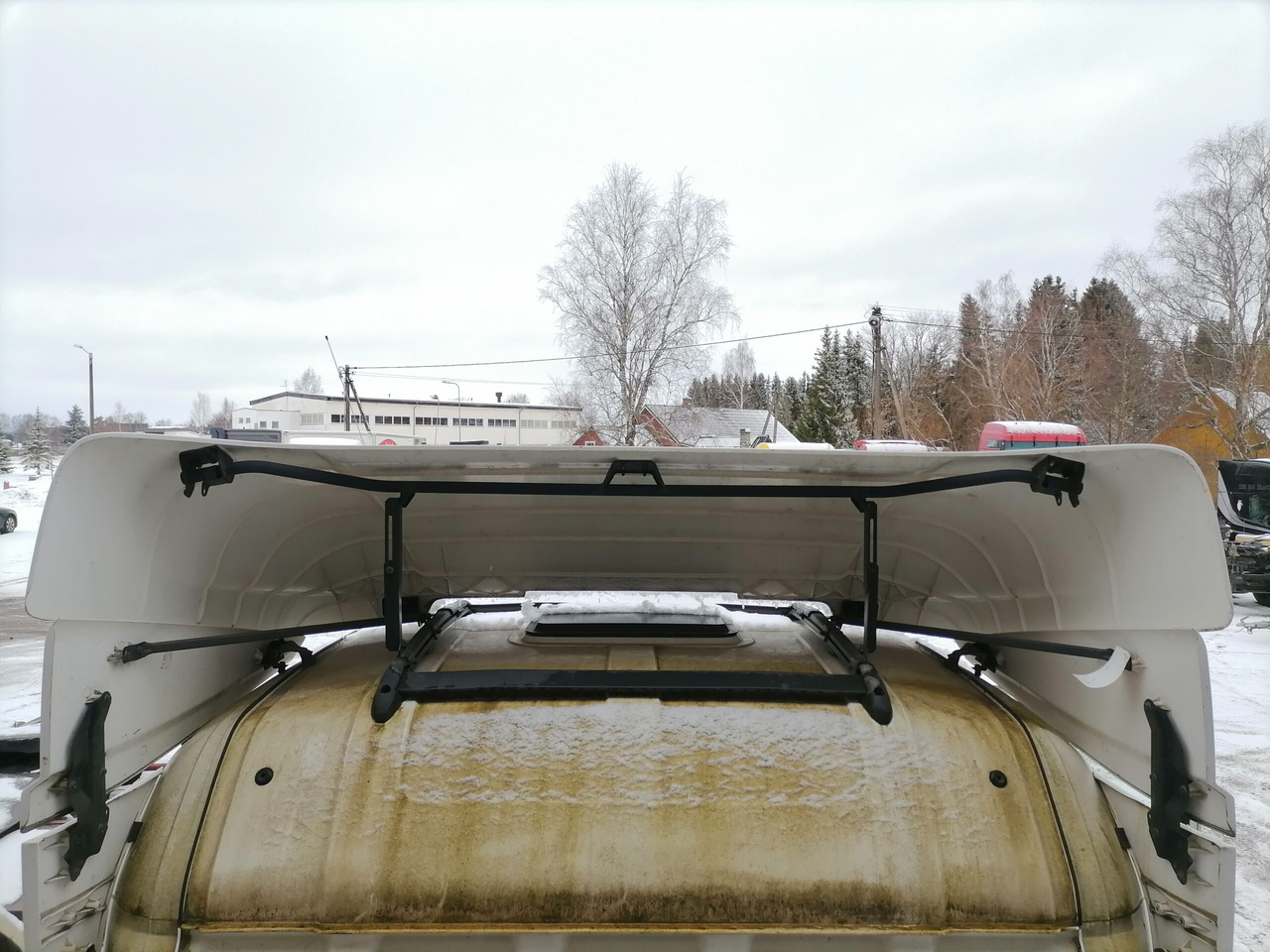 Scania Scania cab wind deflector, roof 1757973 - Aerodynamik/ Spoiler för Lastbil: bild 5 Scania Scania cab wind deflector, roof 1757973 - Aerodynamik/ Spoiler för Lastbil: bild 5