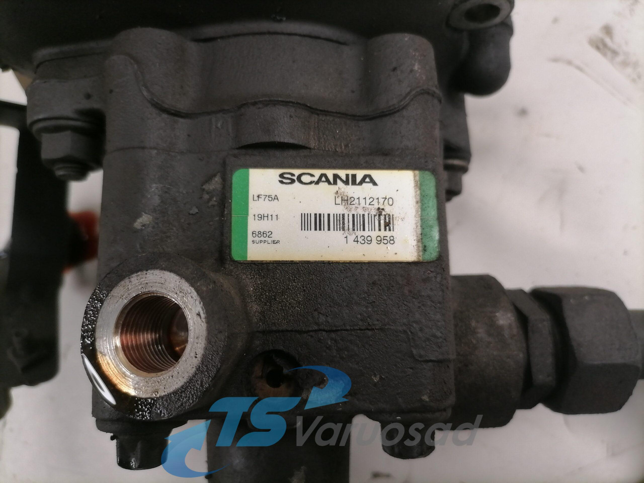 Scania Steering hydraulic pump 1439958 - Styrpump för Lastbil: bild 2 Scania Steering hydraulic pump 1439958 - Styrpump för Lastbil: bild 2