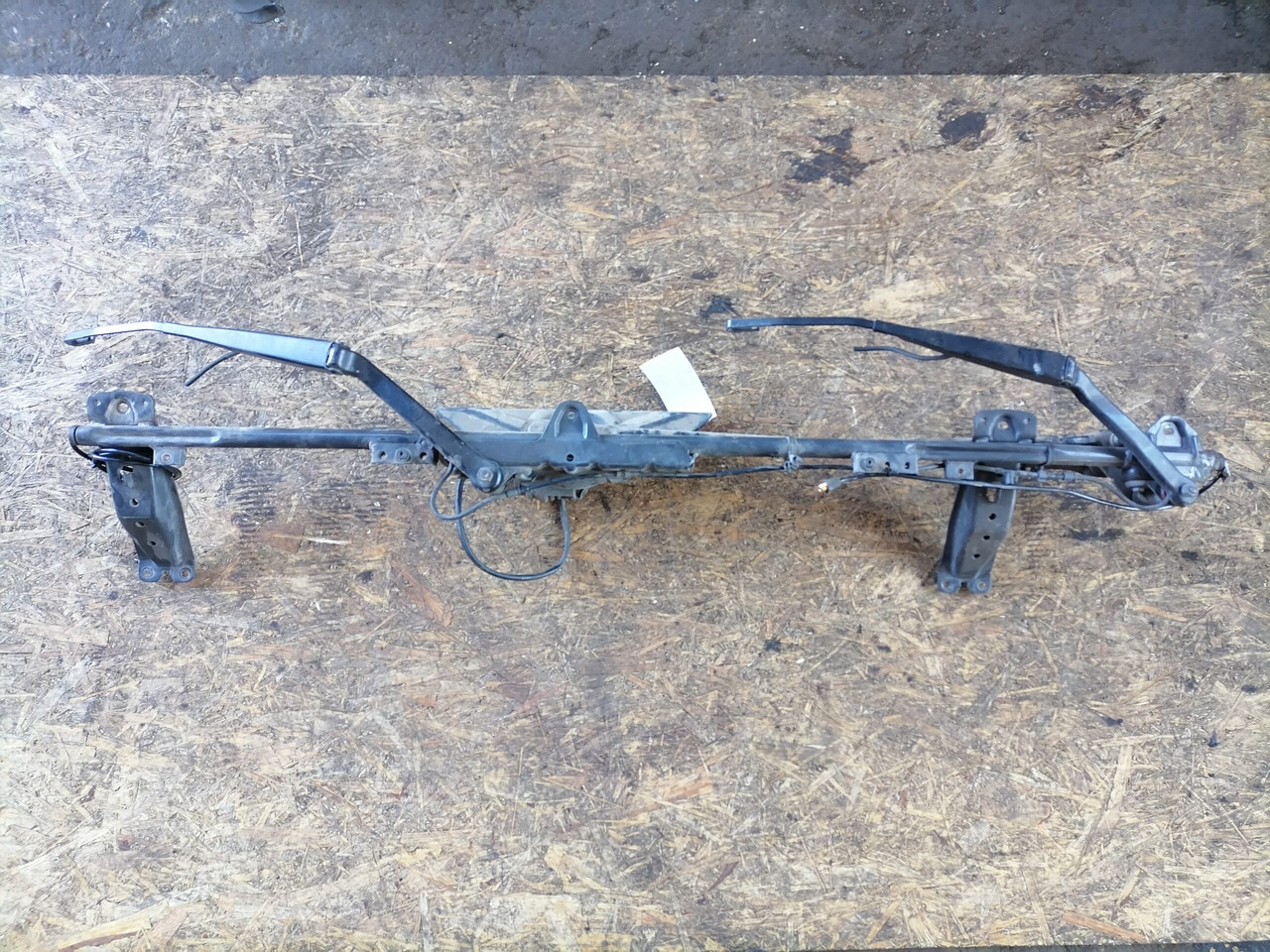 Scania Wiper frame 1765183 - Vindrutetorkare för Lastbil: bild 4 Scania Wiper frame 1765183 - Vindrutetorkare för Lastbil: bild 4