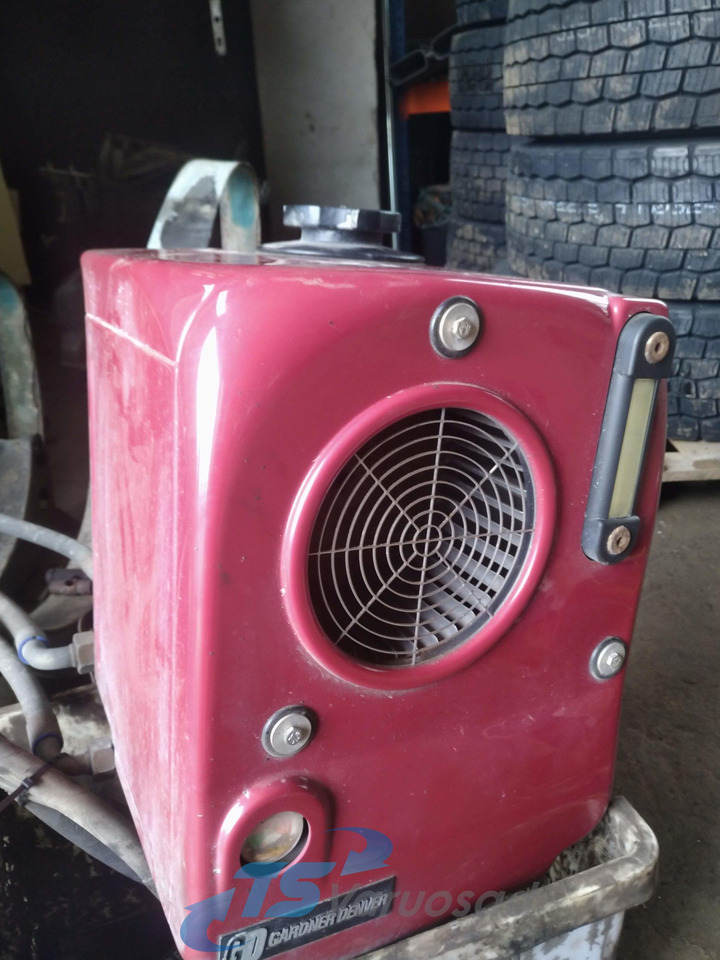 Universaalne Hydrulic oil cooler 8013015000-2 - Hydrauliktank för Lastbil: bild 2 Universaalne Hydrulic oil cooler 8013015000-2 - Hydrauliktank för Lastbil: bild 2