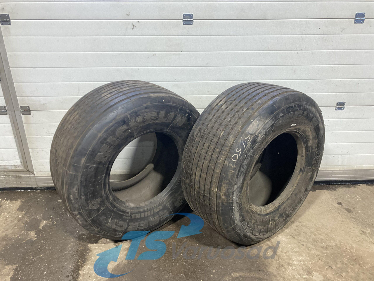 Universaalne Michelin 425/55R19,5 42555R195 - Däck och fälgar för Lastbil: bild 1 Universaalne Michelin 425/55R19,5 42555R195 - Däck och fälgar för Lastbil: bild 1