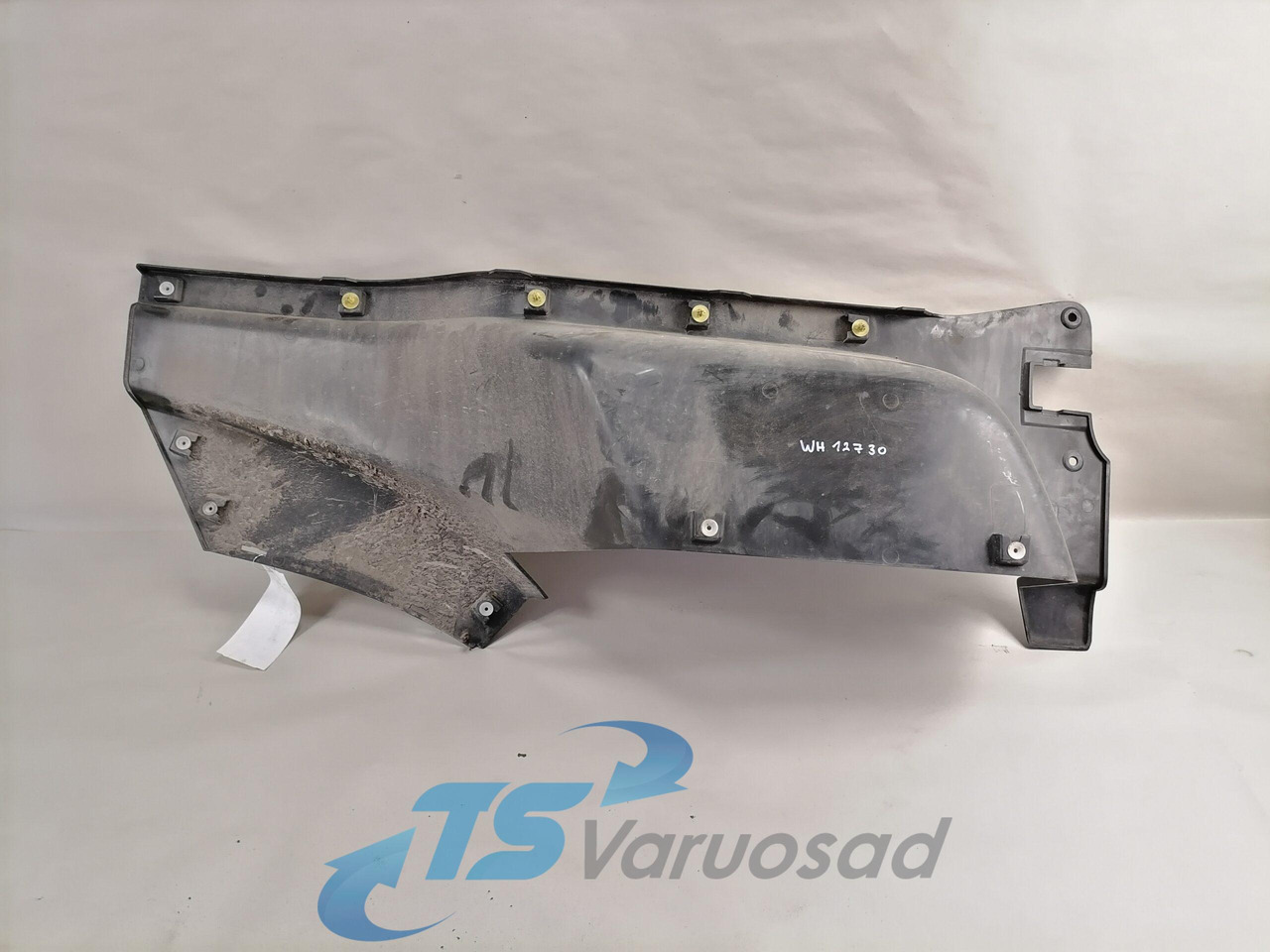 Volvo Astmelaua plastik 82819482 - Fotsteg för Lastbil: bild 2 Volvo Astmelaua plastik 82819482 - Fotsteg för Lastbil: bild 2
