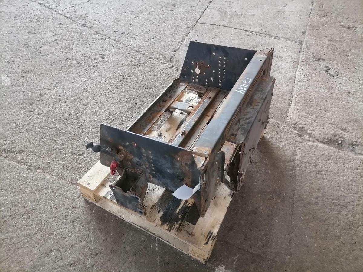 Volvo Battery box 82242298 - Batteri för Lastbil: bild 5 Volvo Battery box 82242298 - Batteri för Lastbil: bild 5