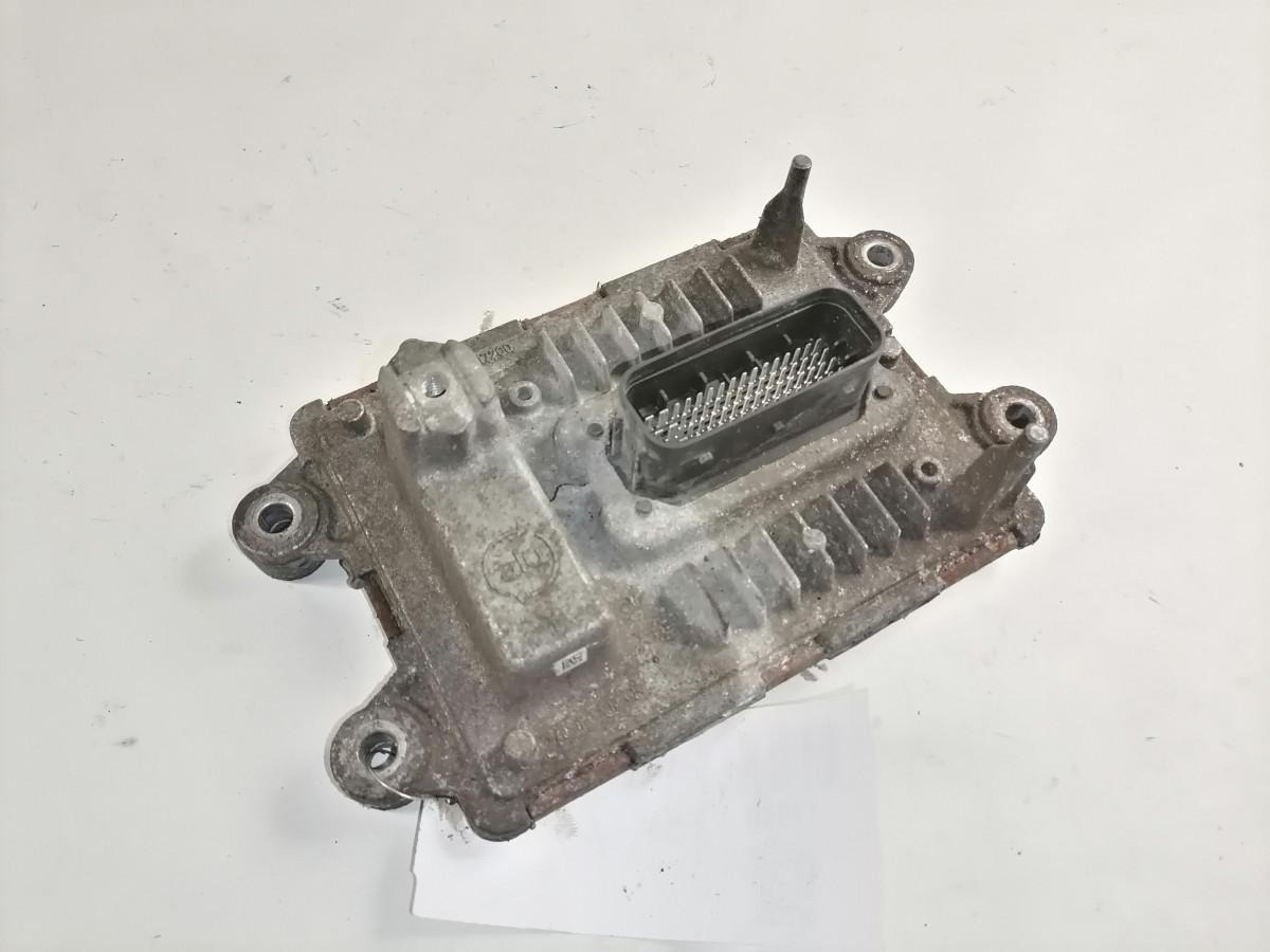 Volvo Ecu ADBlue 21870075 - Kontrollenhet för Lastbil: bild 2 Volvo Ecu ADBlue 21870075 - Kontrollenhet för Lastbil: bild 2