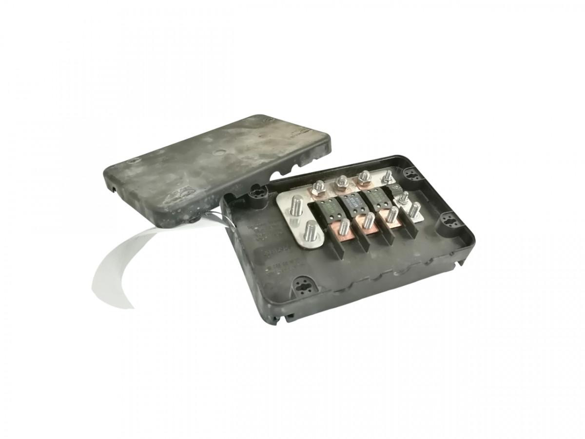 Volvo Fuse box 20512928 - Säkring för Lastbil: bild 1 Volvo Fuse box 20512928 - Säkring för Lastbil: bild 1