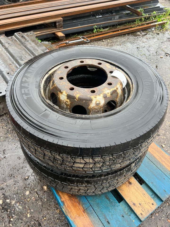 Volvo Trazano 285/70R19.5 28570R195 - Däck och fälgar för Lastbil: bild 1 Volvo Trazano 285/70R19.5 28570R195 - Däck och fälgar för Lastbil: bild 1