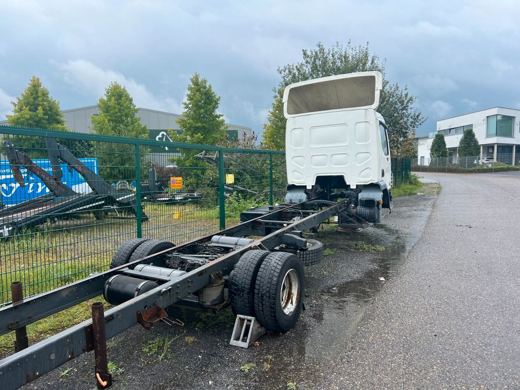 DAF LF 45.220 12 to. for PARTS no engine no gearbox! - Kapellbil: bild 1 DAF LF 45.220 12 to. for PARTS no engine no gearbox! - Kapellbil: bild 1