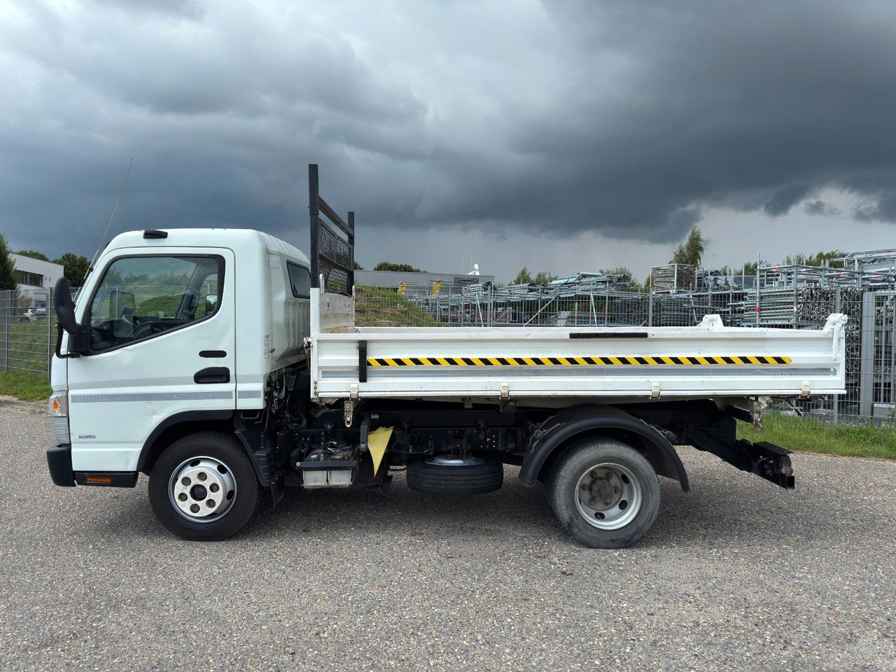 Mitsubishi 7C15 Fuso Canter 4x2 mit Meiller 3S. Kipper - Transportbil med tippflak: bild 5 Mitsubishi 7C15 Fuso Canter 4x2 mit Meiller 3S. Kipper - Transportbil med tippflak: bild 5