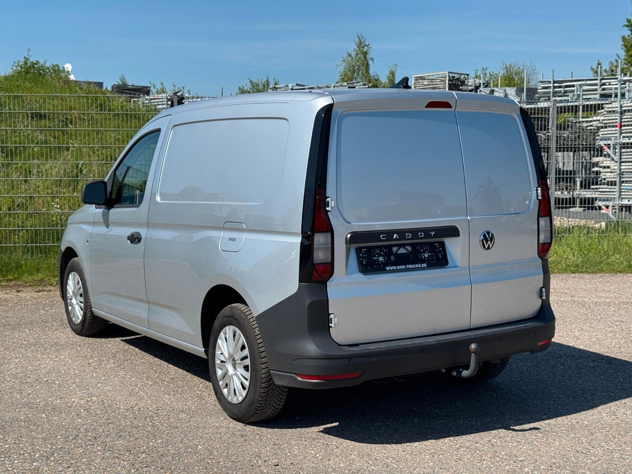 Volkswagen Caddy 4x2 | Klima | AHK | PDC | Spurhalteass. - Persontransport: bild 3 Volkswagen Caddy 4x2 | Klima | AHK | PDC | Spurhalteass. - Persontransport: bild 3