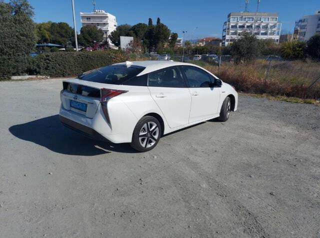 Toyota Prius Hybrid - Personbil: bild 3 Toyota Prius Hybrid - Personbil: bild 3