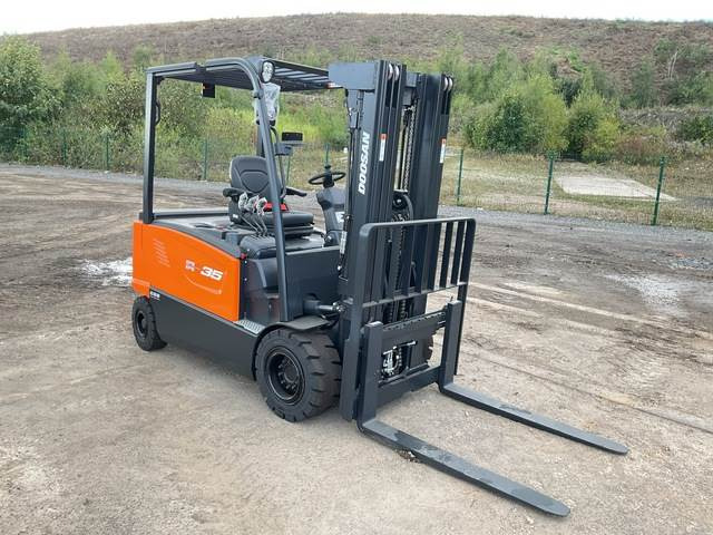 Doosan B35X-7 PLUS - Eltruck: bild 4 Doosan B35X-7 PLUS - Eltruck: bild 4