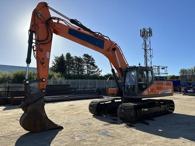 Doosan DX300LC-5 - Bandgrävare: bild 1 Doosan DX300LC-5 - Bandgrävare: bild 1