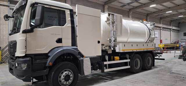 MAN TGS33.400 Jetter - Sugbil: bild 1 MAN TGS33.400 Jetter - Sugbil: bild 1