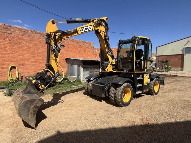 JCB HD110WTT4 - Grävmaskin på däck: bild 1 JCB HD110WTT4 - Grävmaskin på däck: bild 1