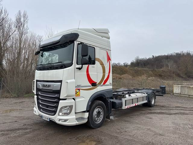 DAF XF450 - Containerbil/ Växelflak lastbil: bild 1 DAF XF450 - Containerbil/ Växelflak lastbil: bild 1