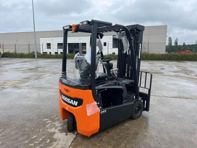 Doosan B15T-7 PLUS - Eltruck: bild 3 Doosan B15T-7 PLUS - Eltruck: bild 3