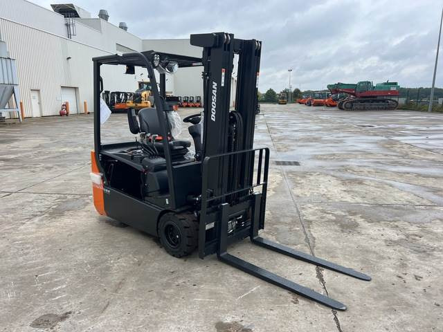 Doosan B20T-7 PLUS - Eltruck: bild 4 Doosan B20T-7 PLUS - Eltruck: bild 4